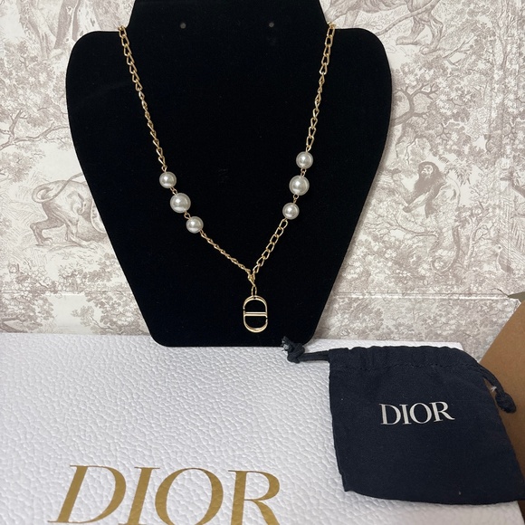 Dior Logo Charm - Picture 1 of 5